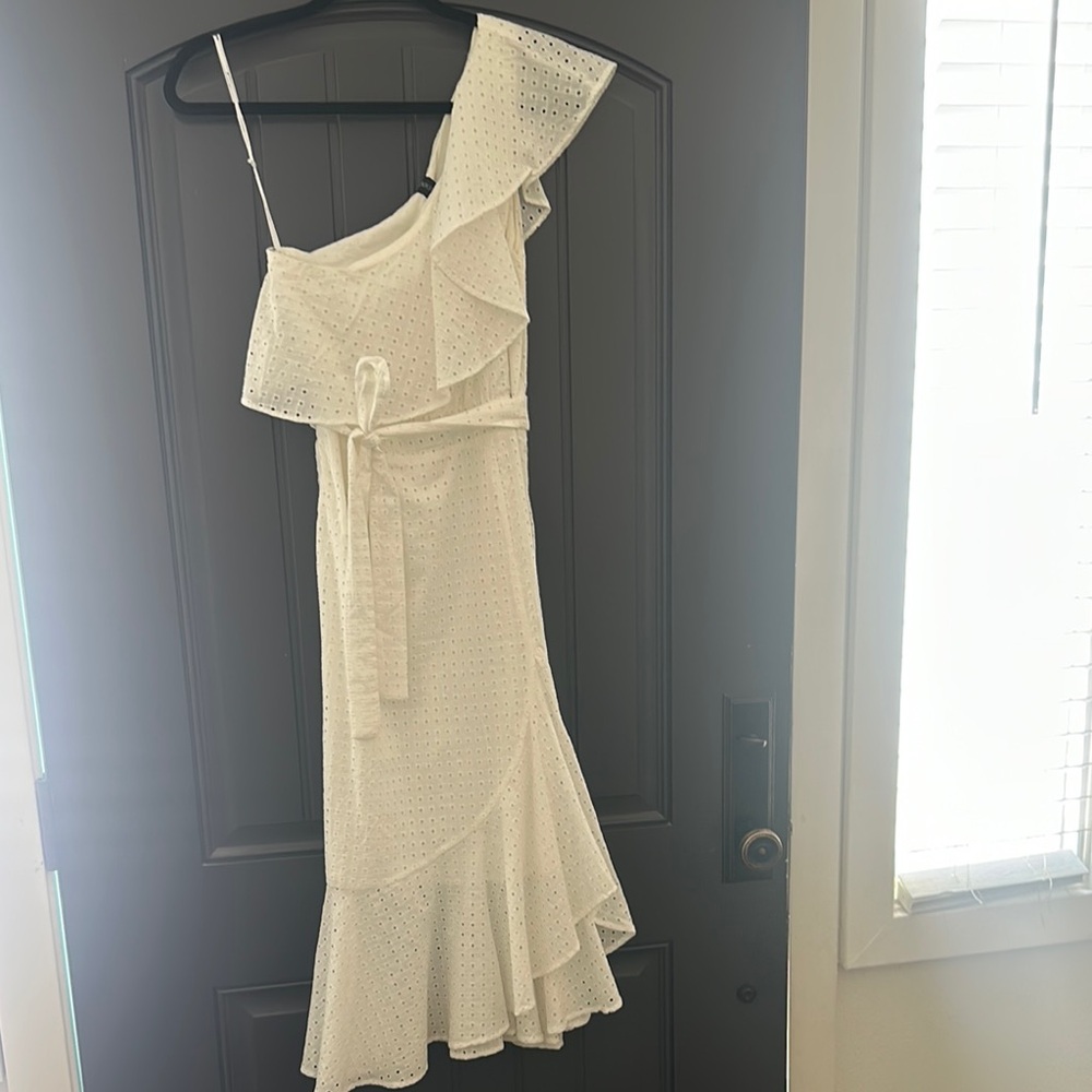 MINKPINK Off White Asymmetrical Ruffled One-Shoulder Dress